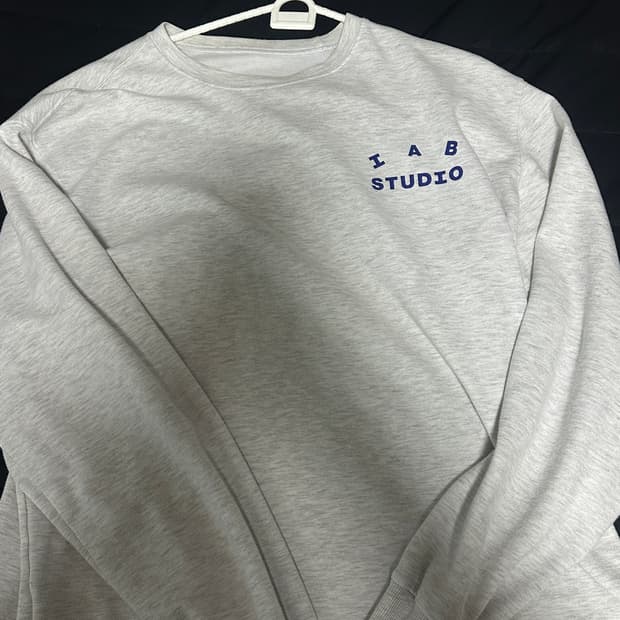 아이앱스튜디오 롱슬리브 라이트 그레이 L