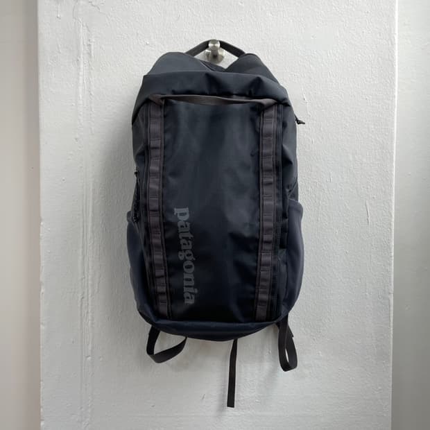 파타고니아 블랙 홀 32L 백팩