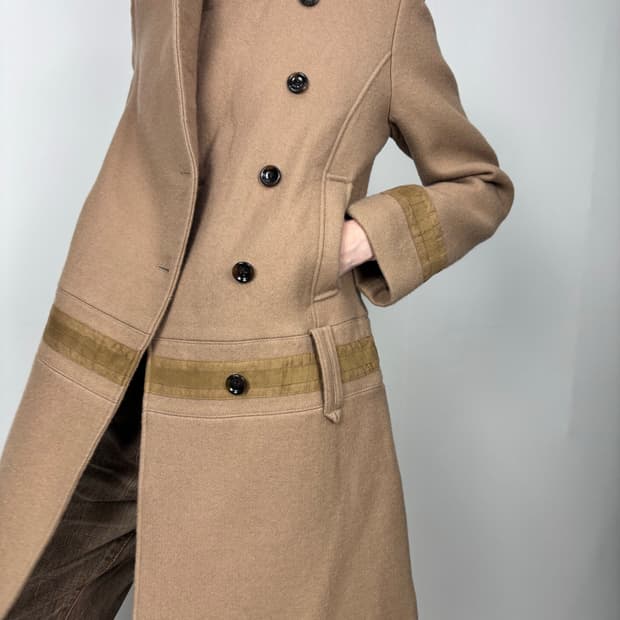 CONTRAST TRIM PEACOAT