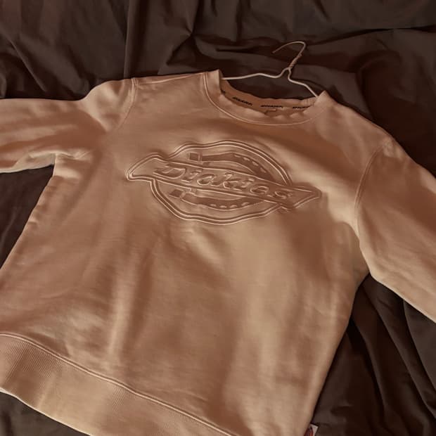 디키즈 맨투맨 롱슬리브