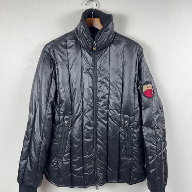 아르마니 독수리패치 덕다운 퀼팅 패딩 100