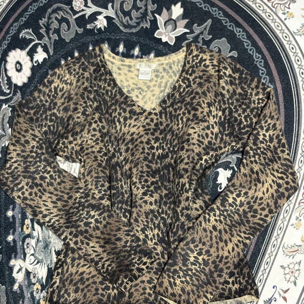 아케호무 빈티지 캐시미어 호피 니트