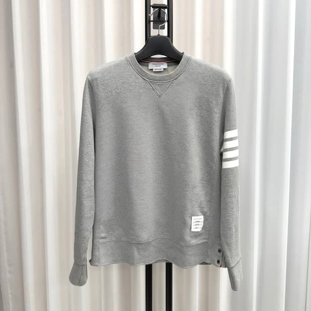 [5] 톰브라운 사선완장 맨투맨