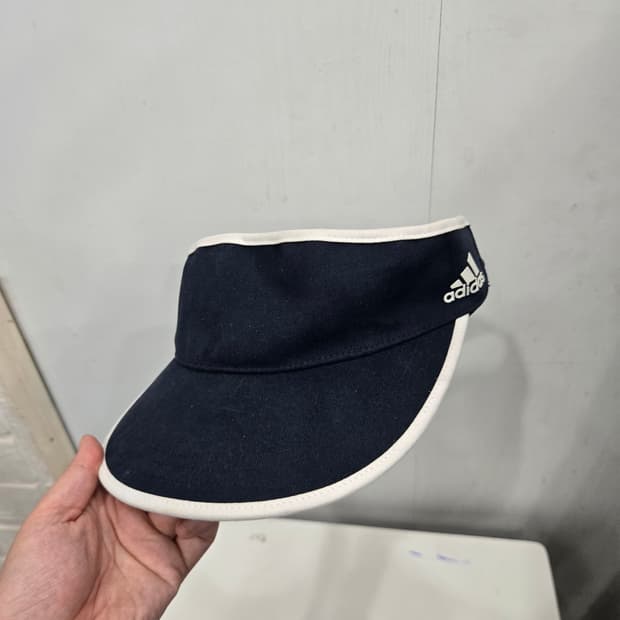 adidas 아디다스 썬캡 모자! 사이즈 조절 가능합니다!~