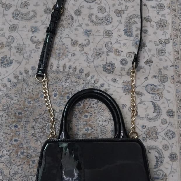 폴스부띠끄 에나멜 미니 크로스백