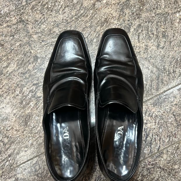 프라다 클래식 드레스 로퍼 uk10