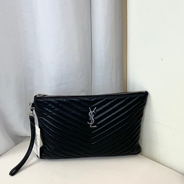 생로랑 모노그램 마트라세 레더 클러치(정품)