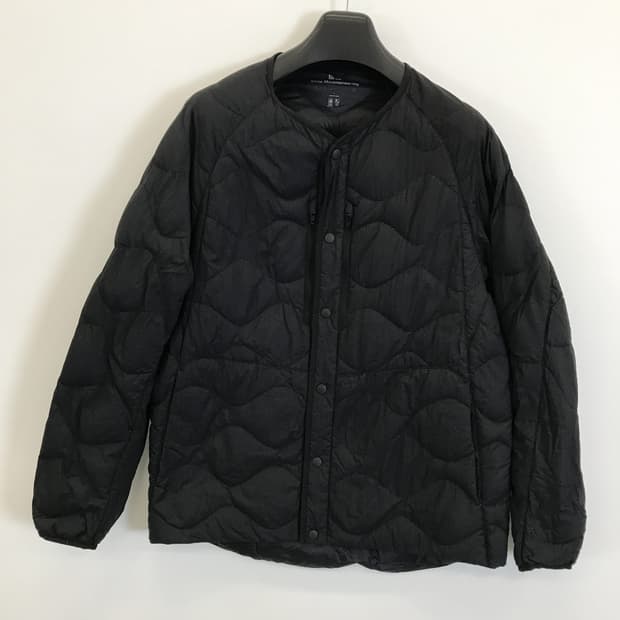 유니클로 x 화이트마운티니어링 경량패딩 [L사이즈]