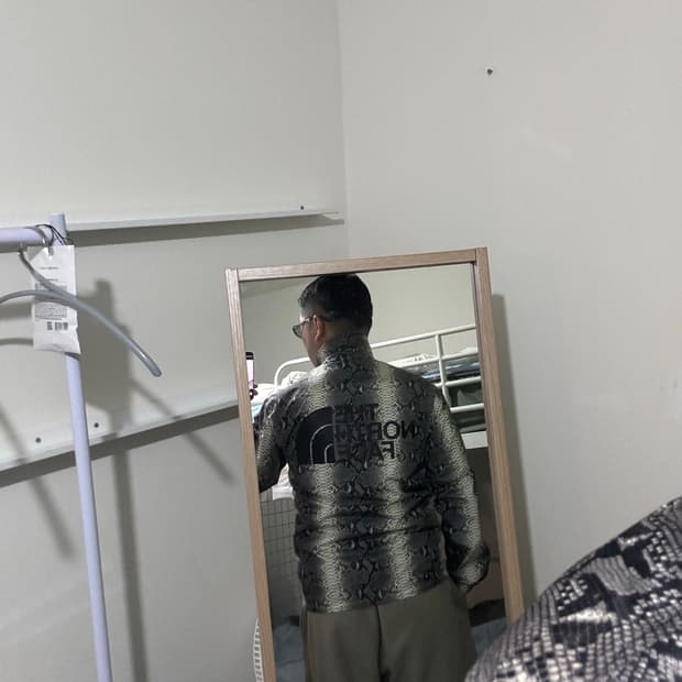 슈프림 노스페이스 스네이크 뱀피 