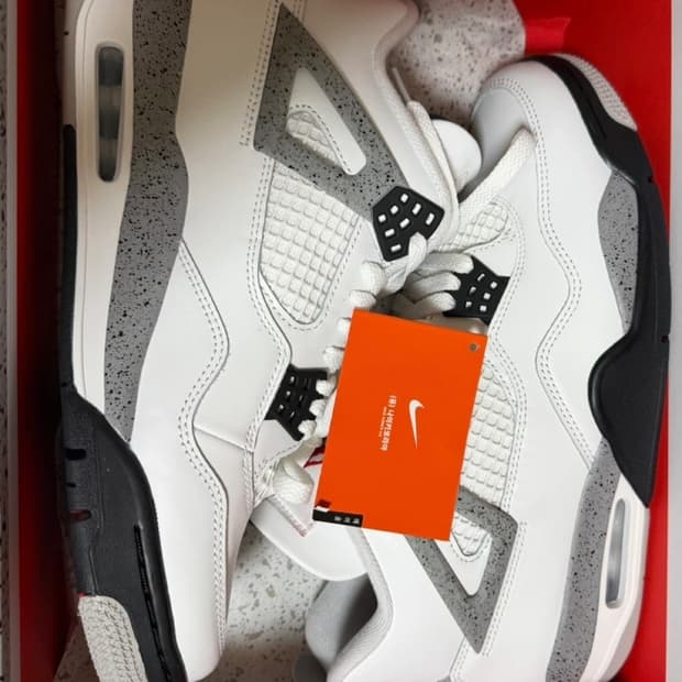 조던4 레트로 OG 화이트 시멘트 2025