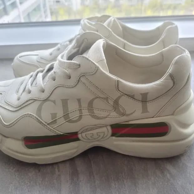 [정품] 구찌 라이톤 띠로고 스니커즈 260