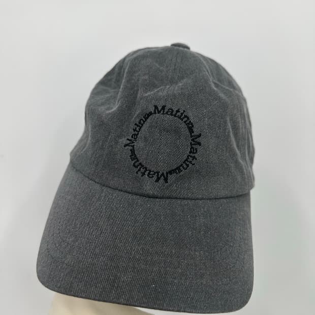 마뗑킴 차콜 볼캡 