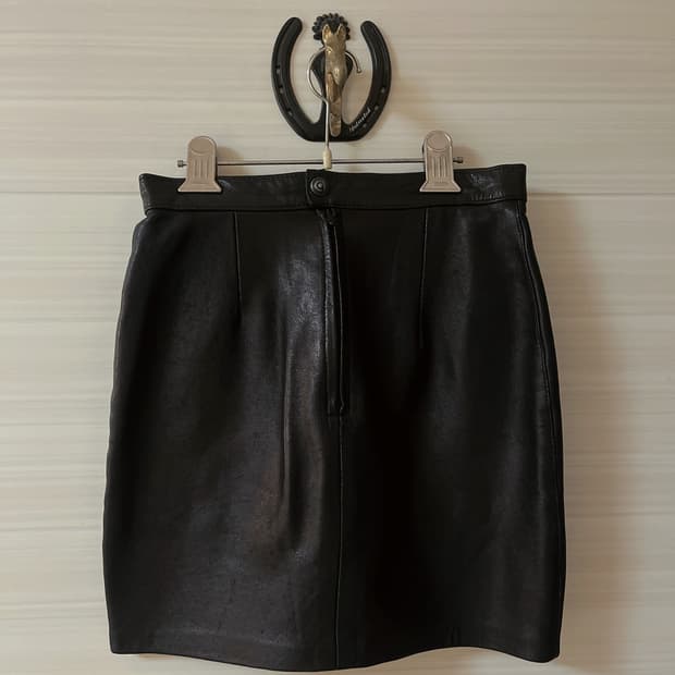 블랙 가죽 미니 스커트