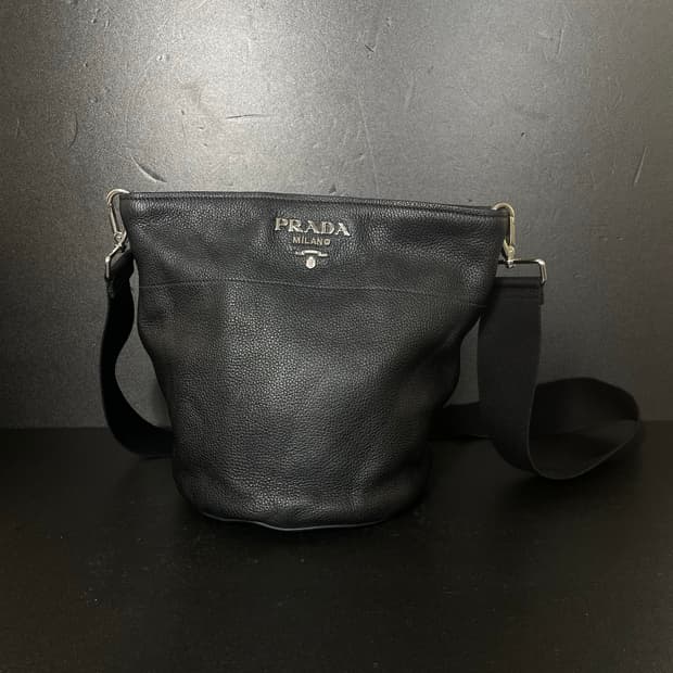 PRADA 프라다 비텔로 피닉스 블랙 버킷백 숄더백