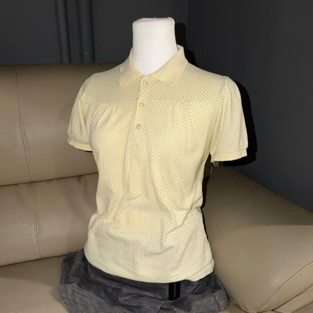 yellow dot pattern collar tee 