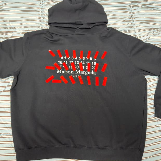[48] 메종 마르지엘라 12주년 한정판 후드티