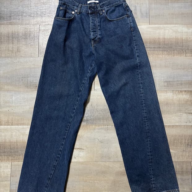 [28] 선플라워 와이드 트위스트 데님 팬츠 블루 린스