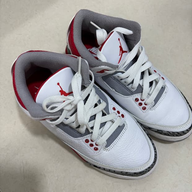 조던 3 레트로 파이어 레드 2022 235mm