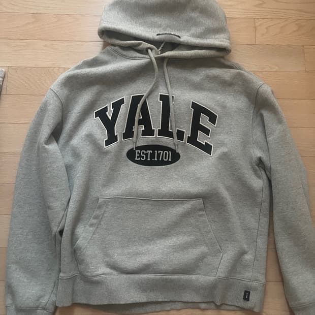 Yale 후드티