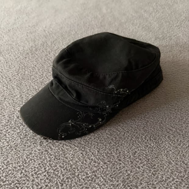 Antique cap