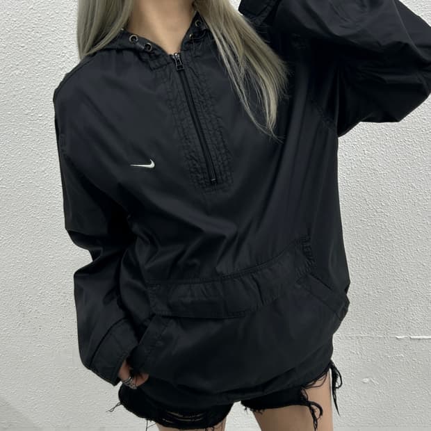 나이키 화이트로고 반집업 바람막이