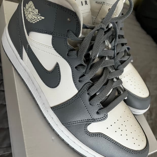 Jordan 1 Mid Sail Stealth