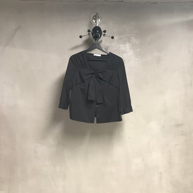 프라다 블랙 리본 블라우스 40(W)