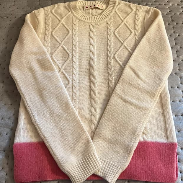 MARNI 아이보리색 케이블 니트