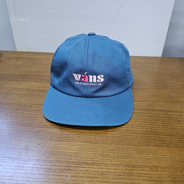 반스 딜리셔스 66 캡 모자