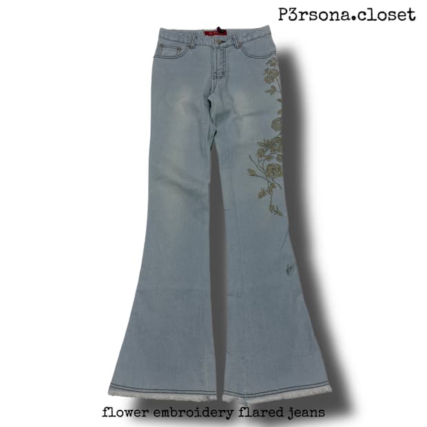 flower embroidery flared jeans