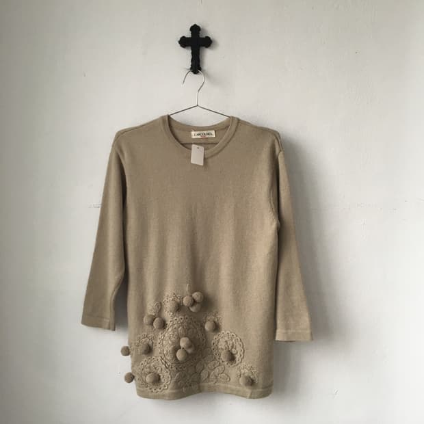 Pom pom point knit
