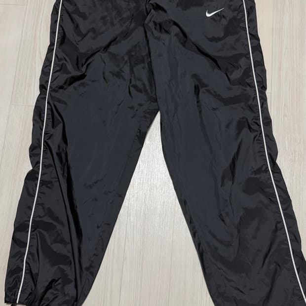 나이키 스우시 트랙팬츠