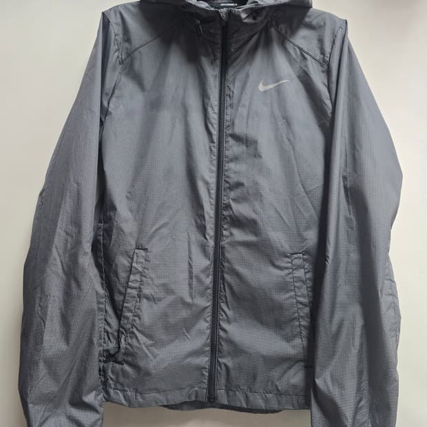 나이키 경량 바람막이 M
