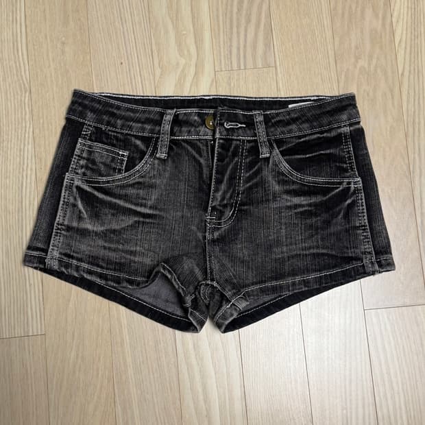 블랙업 반바지