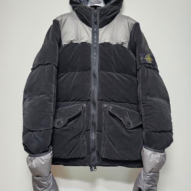 스톤아일랜드 벨벳 다운 패딩