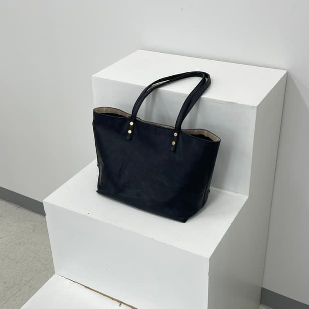 끌로에 딜란 라지 블랙 레더 쇼퍼 숄더백