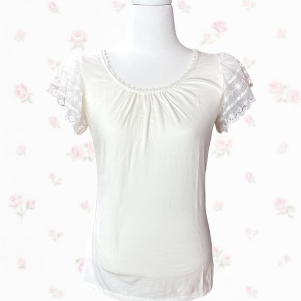 L‘est Rose 아이보리 레이스 셔링 탑