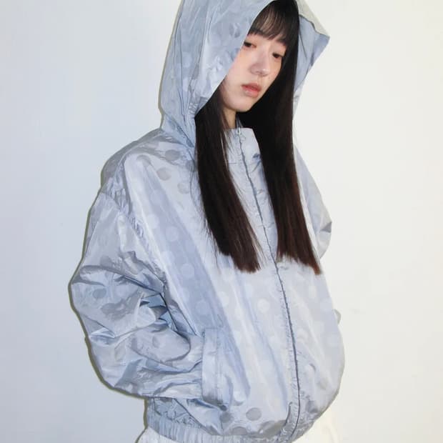 새상품) 아메스월드와이드 글로시 도트 윈드브레이커 블루