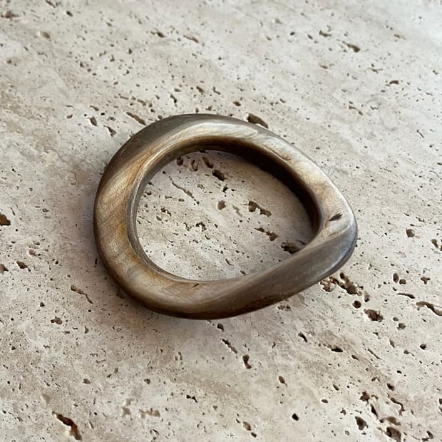 VINTAGE natural curve bangle