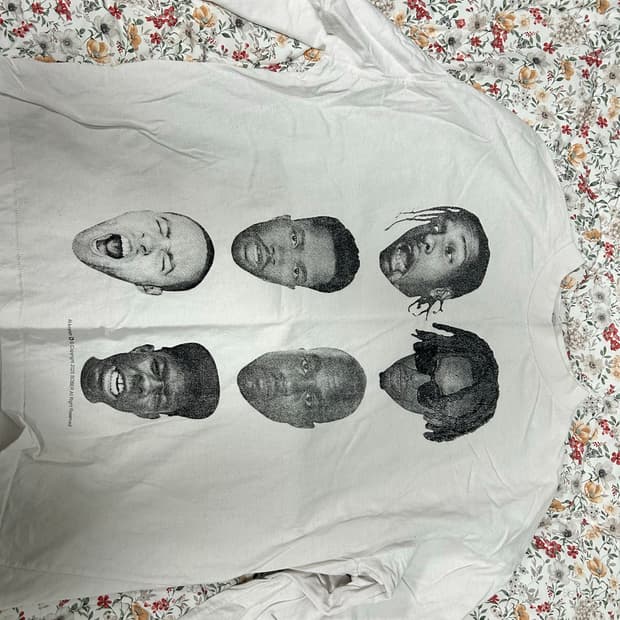 소버 굿즈 롱슬리브 라지