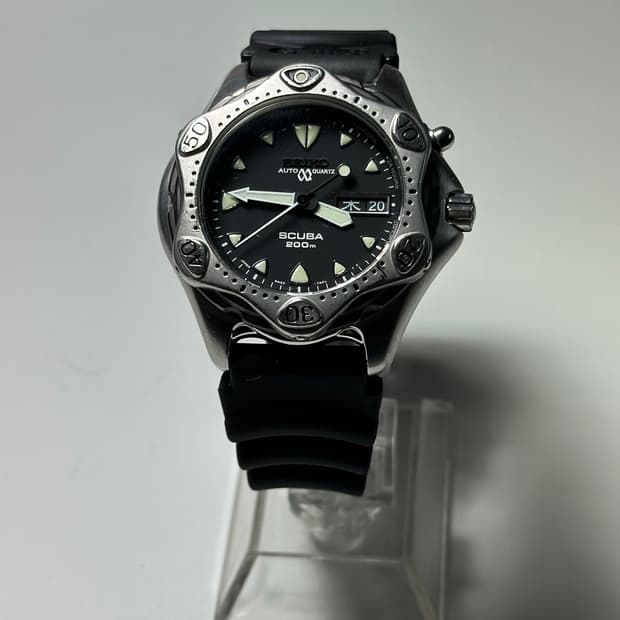 SEIKO auto quartz scuba