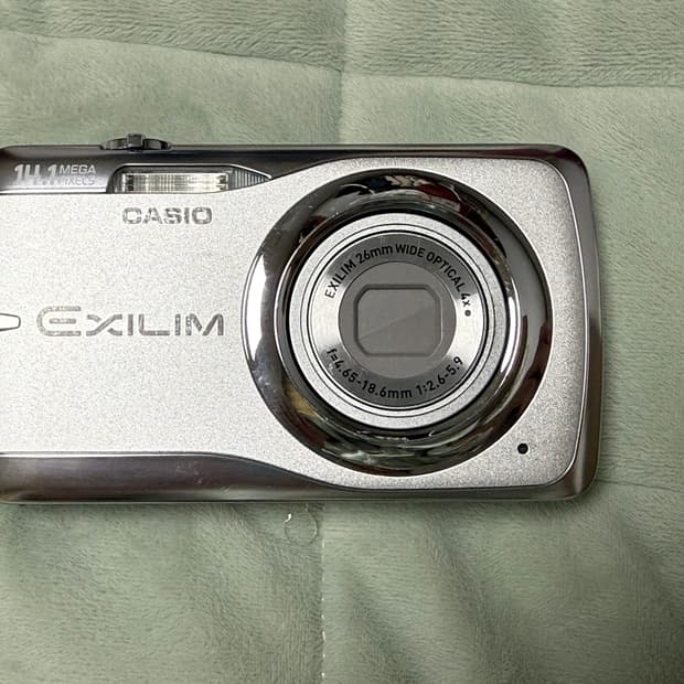 카시오 엑슬림 z550 실버 풀박스 판매합니다 !(작례o)