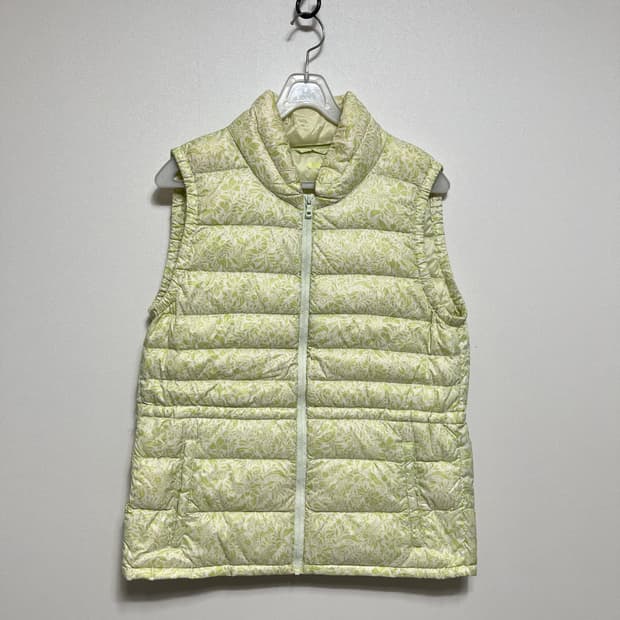 유니클로 플라워 패턴 경량 패딩조끼 L