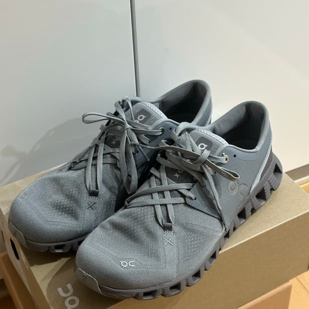 온 러닝 X 3 270사이즈