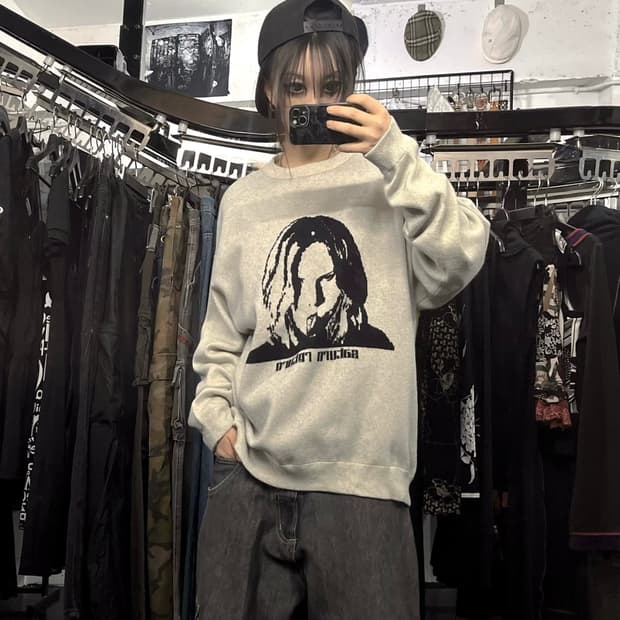 WHO'S WHO gallery 프린팅 니트