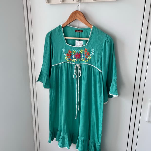 Associe 하구미 꽃 자수 그린 원피스 아오이유우