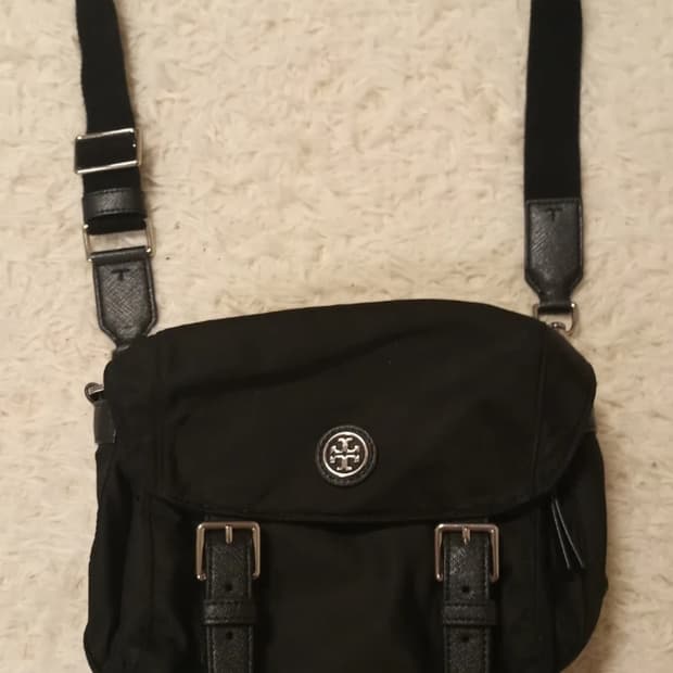 신품급 토리버치 버지니아 메신저백 크로스 남여공용