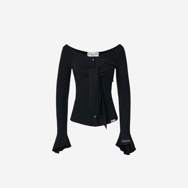 뉴얼린 Darling Twist Button Blouse