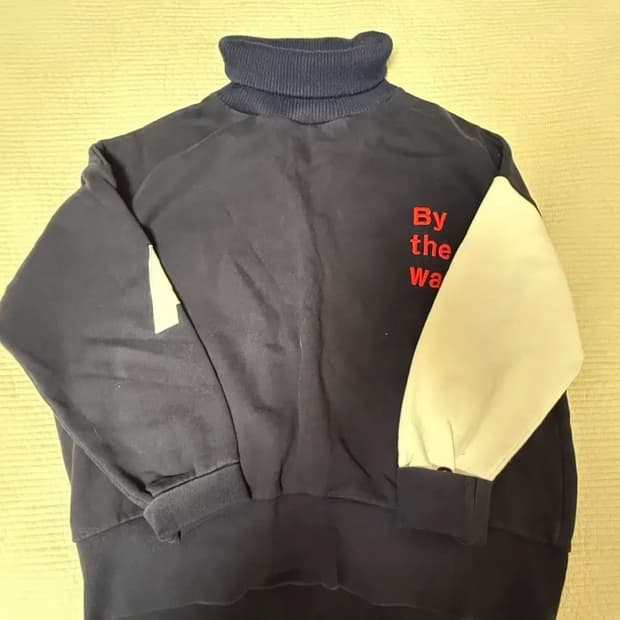 아더에러 터틀넥 스웻셔츠 3사이즈