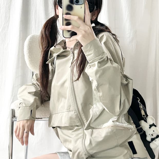 나이키 스우시 베이지 사선 바람막이